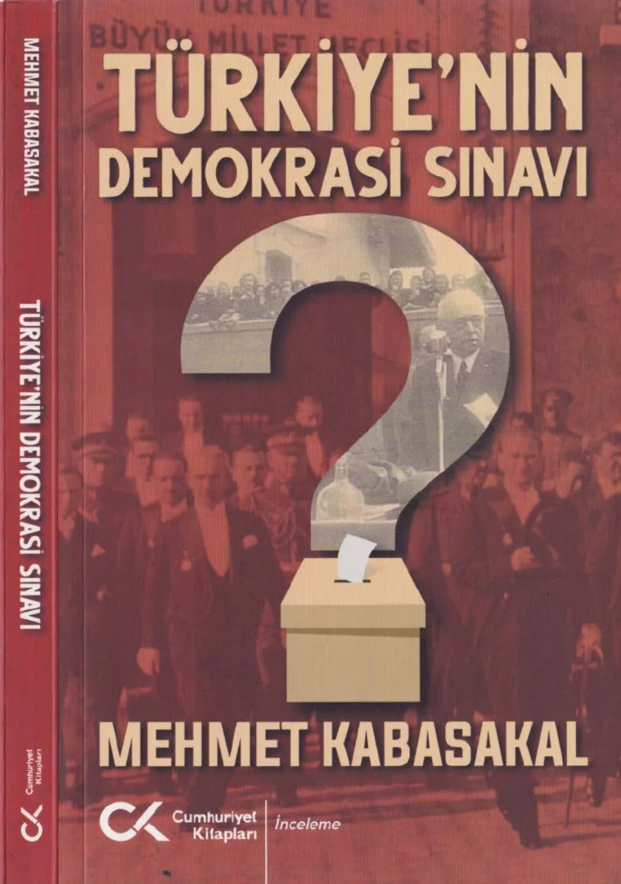 Kabasakal Türkiyenin Demokrasi Sınavı kapak görseli