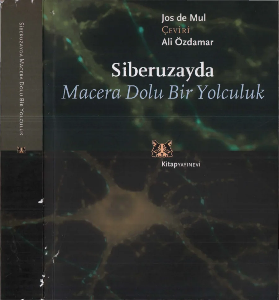 Siberuzayda Macera Dolu Bir Yolculuk kapak görseli