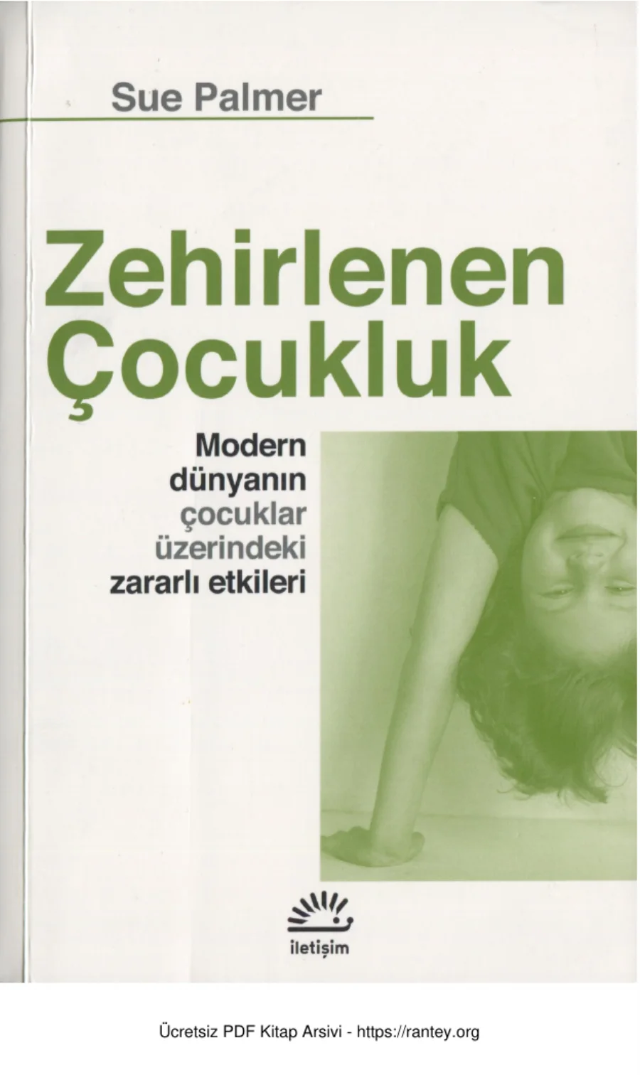Zehirlenen Çocukluk kapak görseli